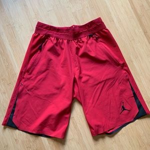 🖤JORDAN basketball shorts - S